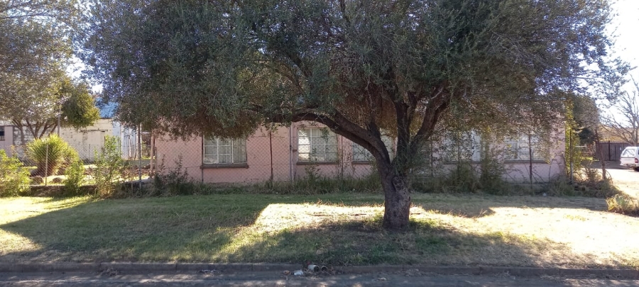 5 Bedroom Property for Sale in Dewetsdorp Free State